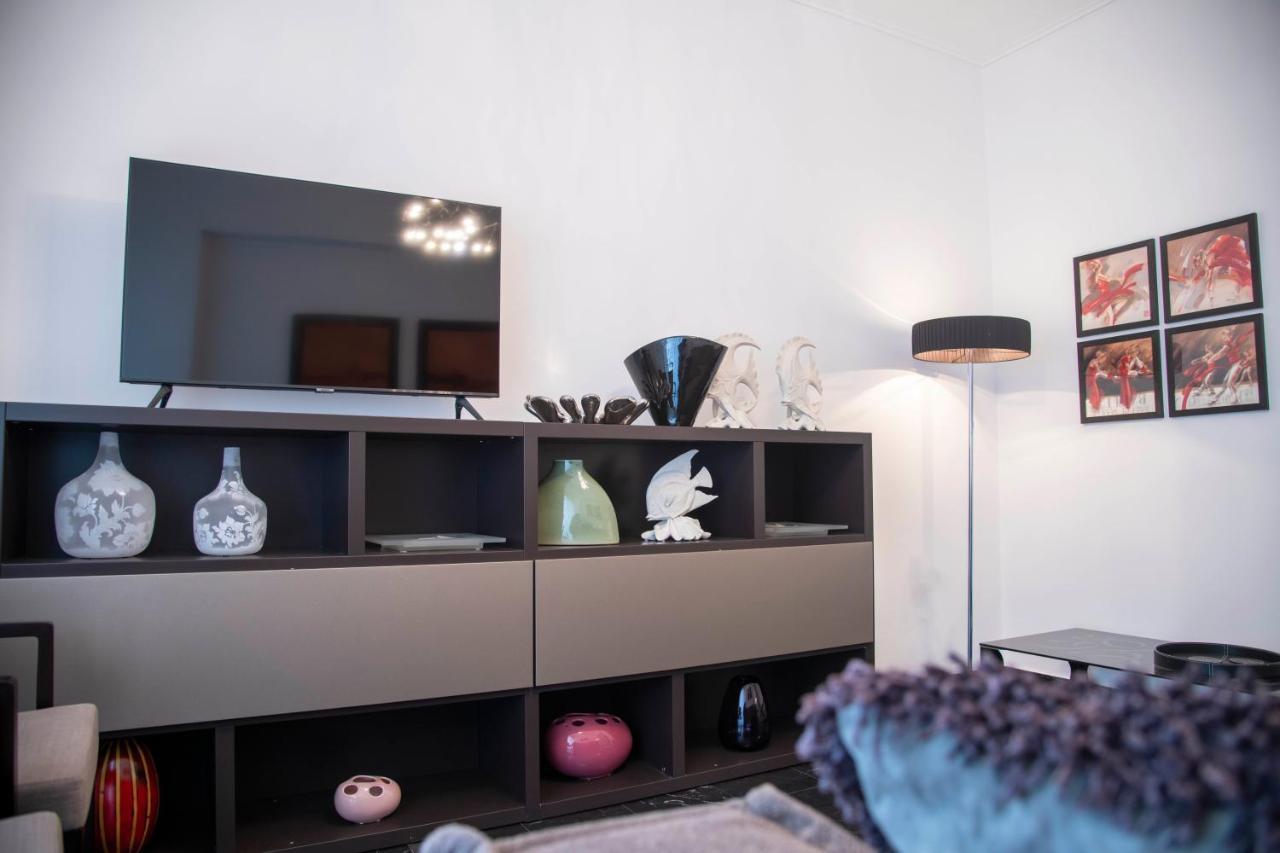 Konstantinos Stylish Brand New Apt In The Heart Of Atene Esterno foto
