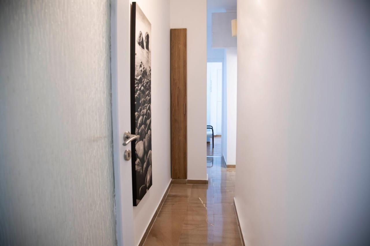 Konstantinos Stylish Brand New Apt In The Heart Of Atene Esterno foto